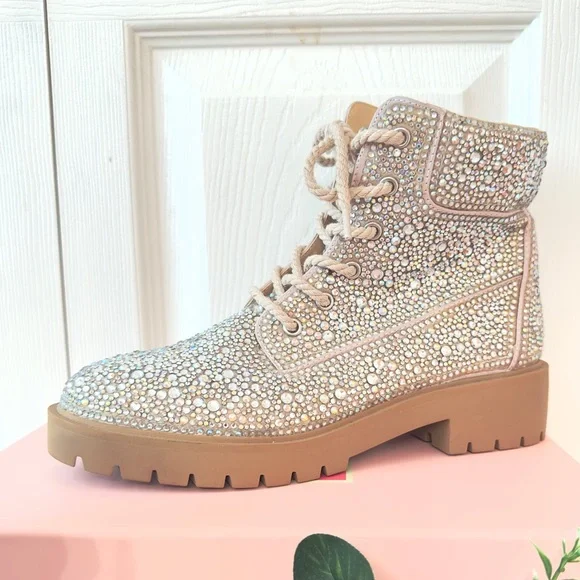 #73 BETSEY JOHNSON ~ Silver Sparkling Rhinestone Cushion Ankle Boots size 8 - Picture 4 of 10